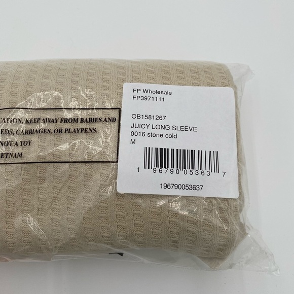 Free People Juicy Long Sleeve‎ Slouchy Turtleneck Shirt Sweater Stone Cold (NWT) - Picture 8 of 8